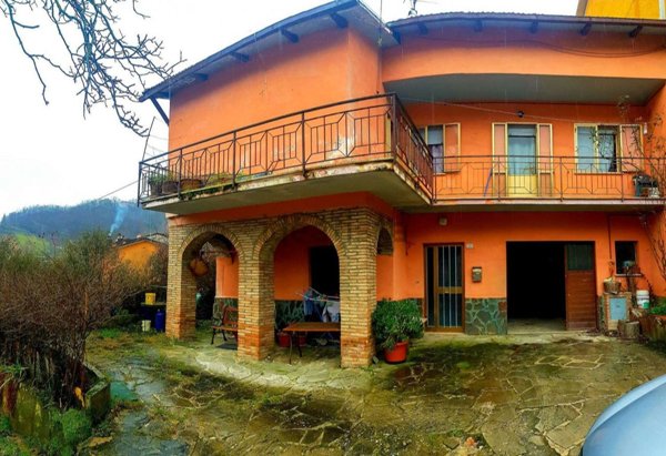 appartamento in vendita ad Apecchio in zona Valdara