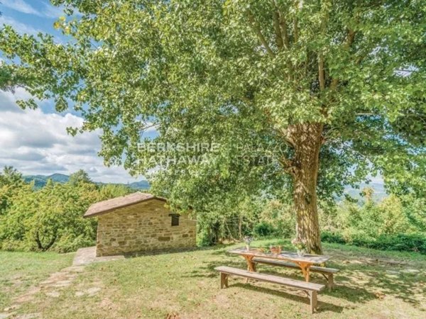 casa indipendente in vendita ad Apecchio in zona Pian di Molino