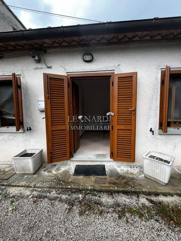 casa indipendente in vendita ad Apecchio in zona Pian di Molino