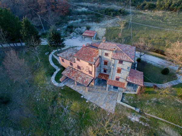 casale in vendita ad Apecchio