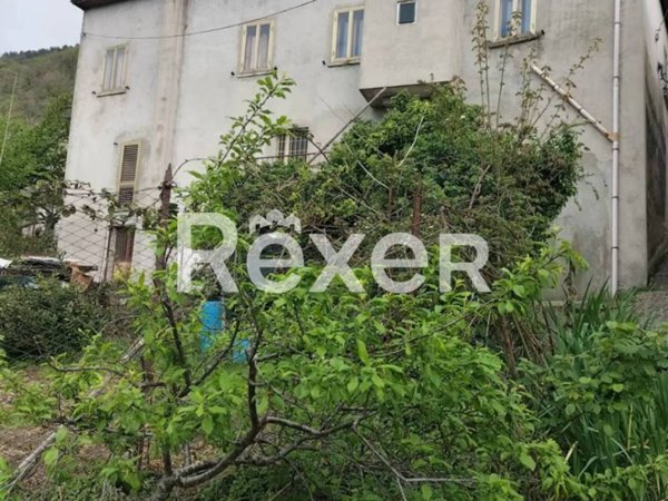 casa indipendente in vendita ad Apecchio in zona Serravalle di Carda