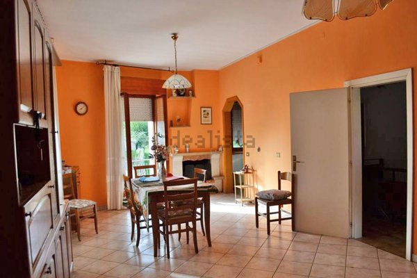 casa indipendente in vendita a Belforte all'Isauro