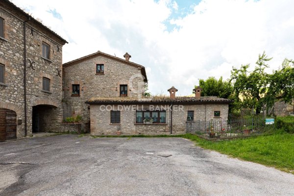 casa indipendente in vendita a Belforte all'Isauro