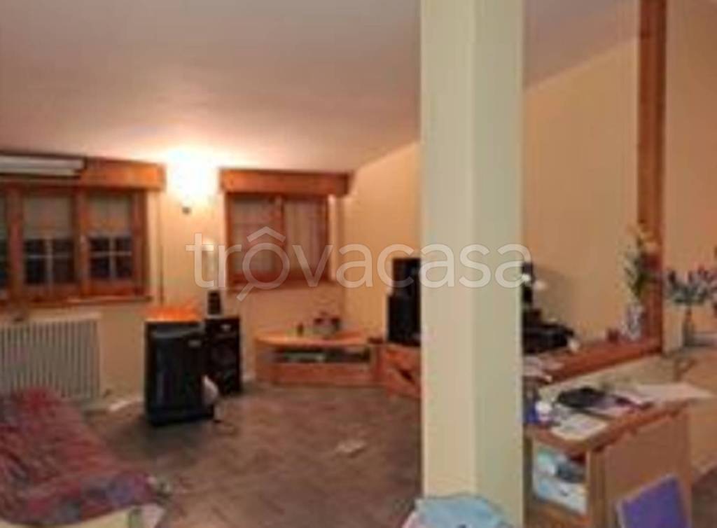 appartamento in vendita a Belforte all'Isauro