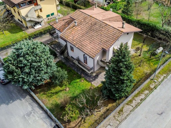 casa indipendente in vendita a Belforte all'Isauro