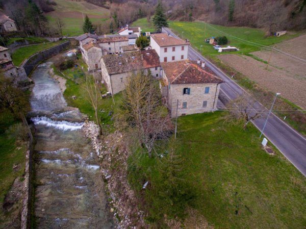 casa indipendente in vendita a Borgo Pace in zona Sompiano