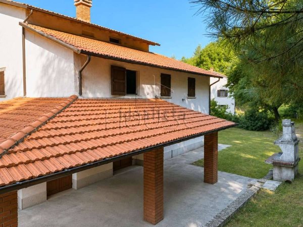 casa indipendente in vendita a Borgo Pace