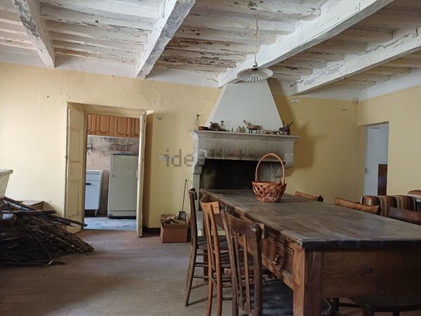 appartamento in vendita a Borgo Pace in zona Parchiule