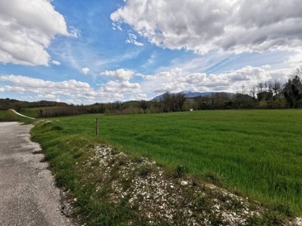 terreno edificabile in vendita a Cagli in zona Smirra