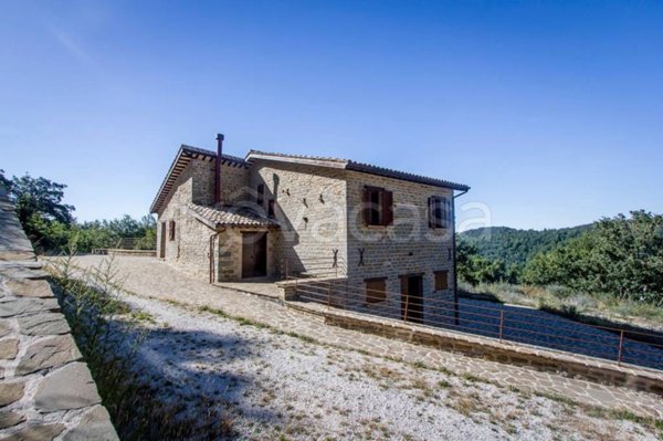 casa indipendente in vendita a Cagli in zona Secchiano