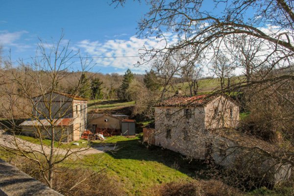 casa indipendente in vendita a Cagli