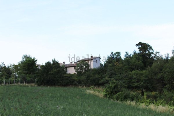 casa indipendente in vendita a Cagli