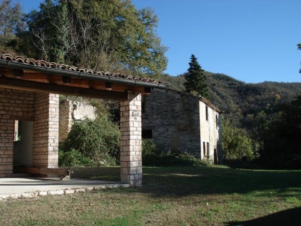 casa indipendente in vendita a Cagli