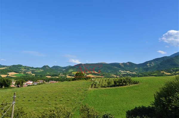 casa indipendente in vendita a Cagli