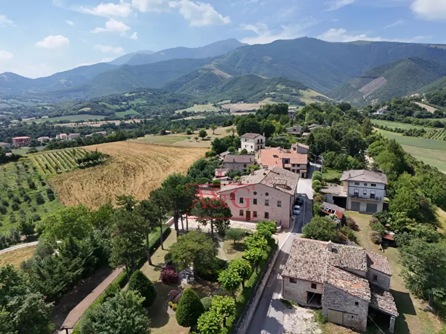 casa indipendente in vendita a Cagli