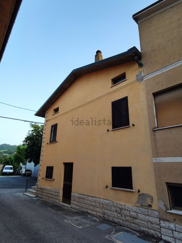pentavano in vendita a Cagli