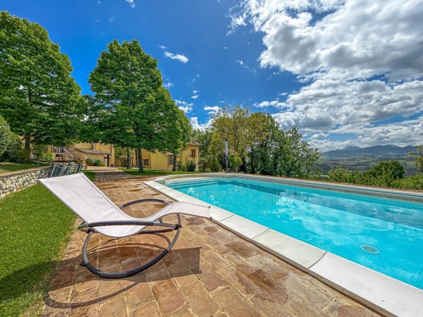 casa indipendente in vendita a Cagli