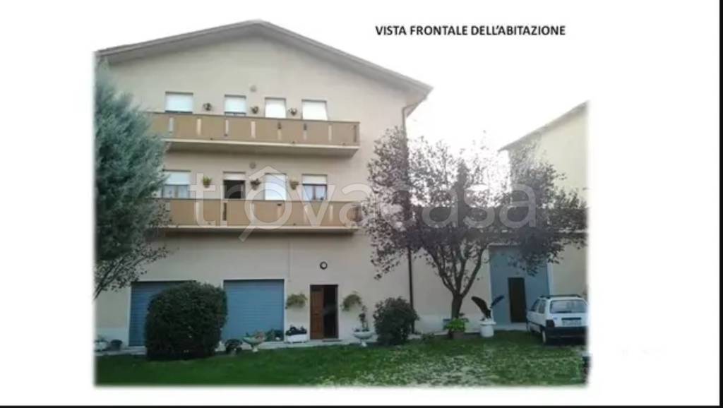 casa indipendente in vendita a Cagli