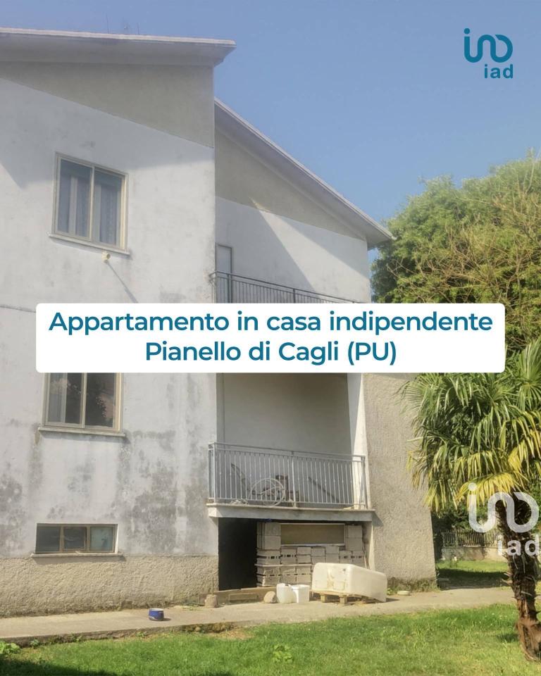 appartamento in vendita a Cagli in zona Pianello