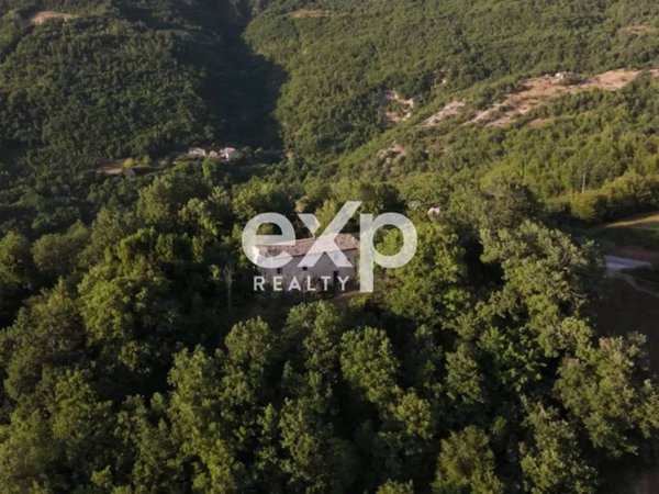 casa indipendente in vendita a Cagli