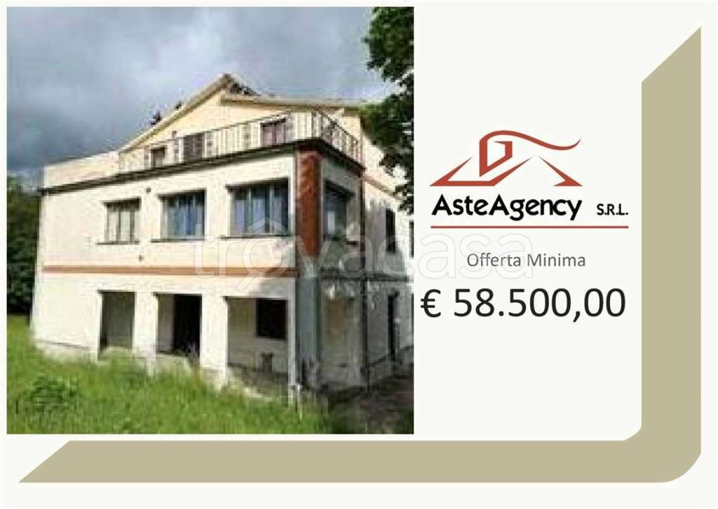 casa indipendente in vendita a Cagli