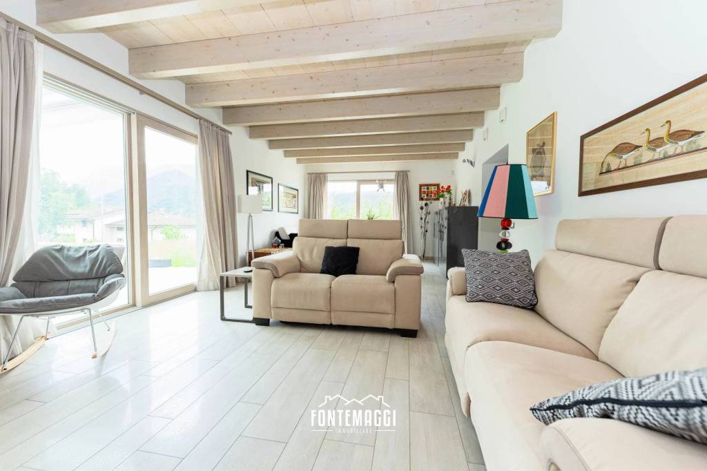 casa indipendente in vendita a Cagli