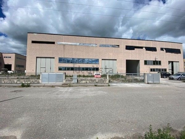 capannone in vendita a Cagli