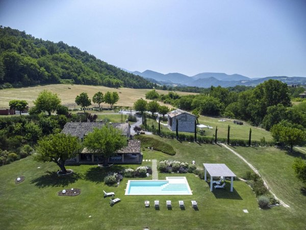 casale in vendita a Cagli