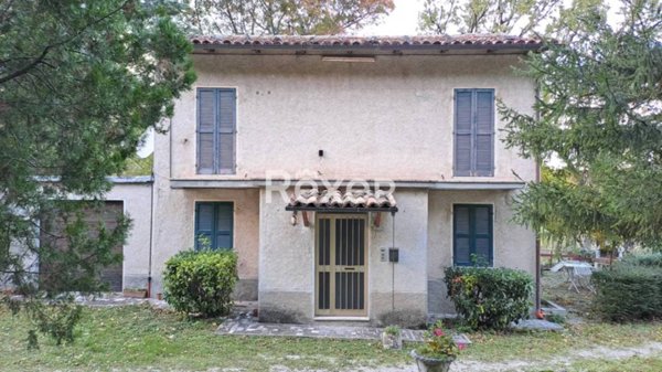 casa indipendente in vendita a Cagli