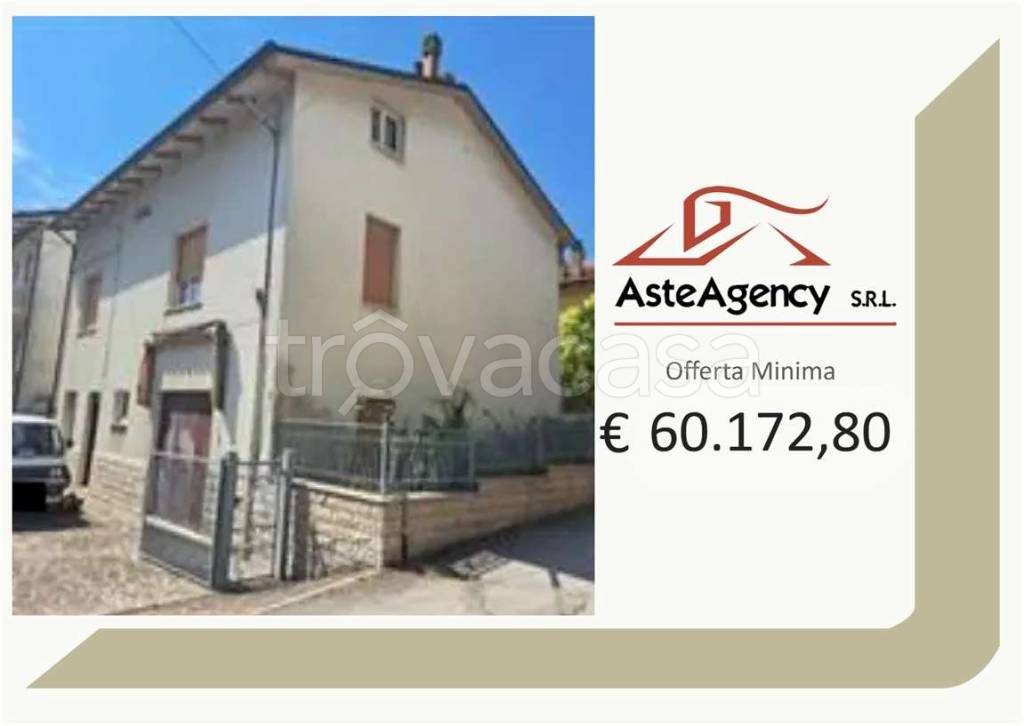 casa indipendente in vendita a Cagli in zona Smirra