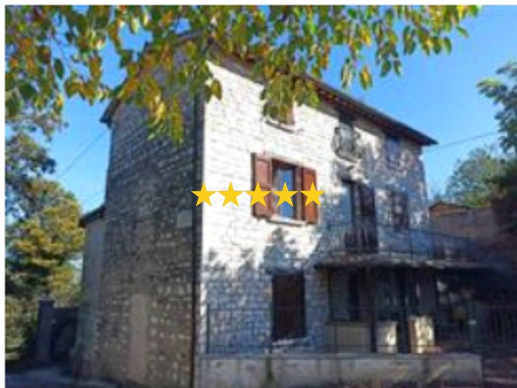 casa indipendente in vendita a Cagli