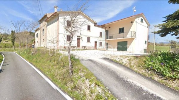 casa indipendente in vendita a Cagli