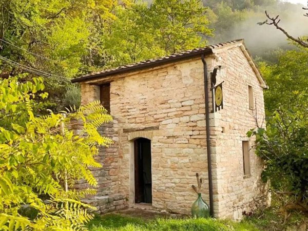 casa indipendente in vendita a Cagli