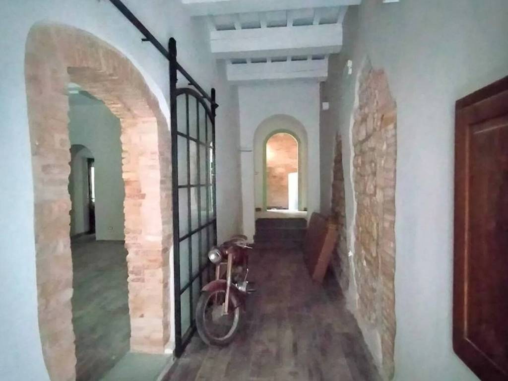 casa indipendente in vendita a Cagli