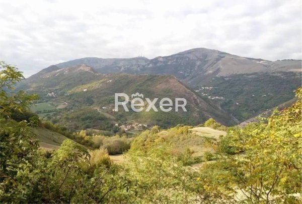 casa indipendente in vendita a Cagli