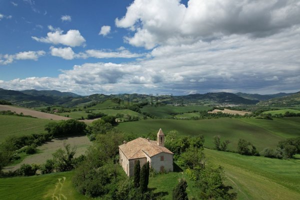 casale in vendita a Cagli