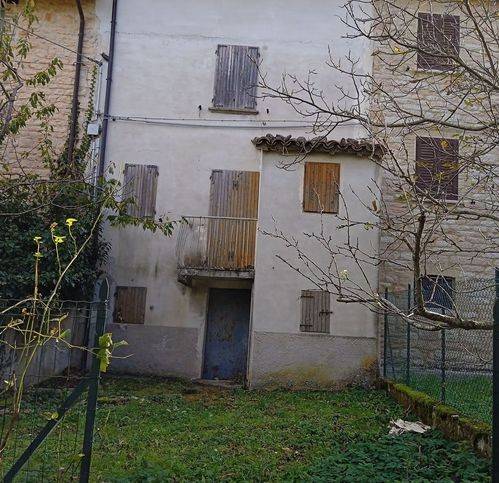 casa indipendente in vendita a Cagli