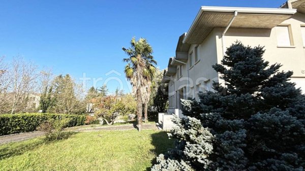 casa indipendente in vendita a Cagli