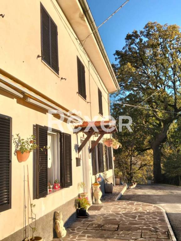 casa indipendente in vendita a Cagli