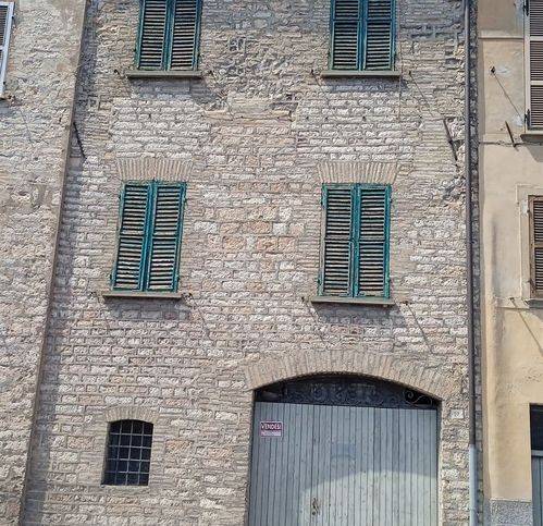 casa indipendente in vendita a Cagli