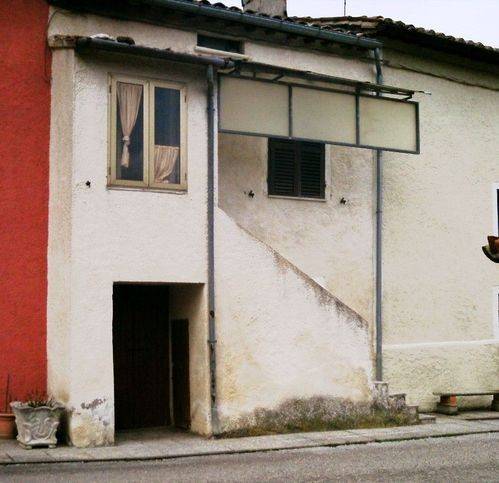casa indipendente in vendita a Cagli