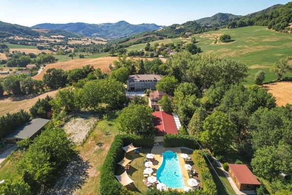 casale in vendita a Cagli