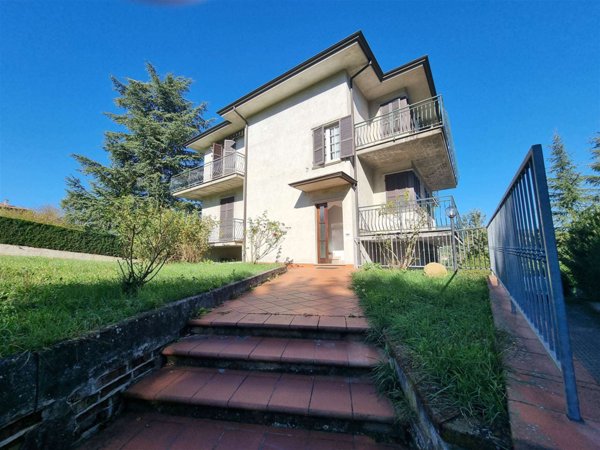 casa indipendente in vendita a Cagli in zona Pianello