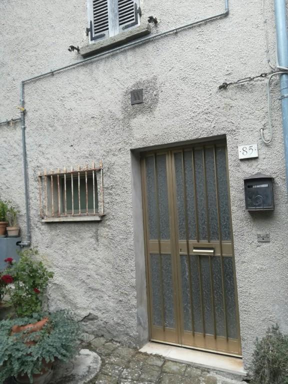 casa indipendente in vendita a Cagli in zona Pianello