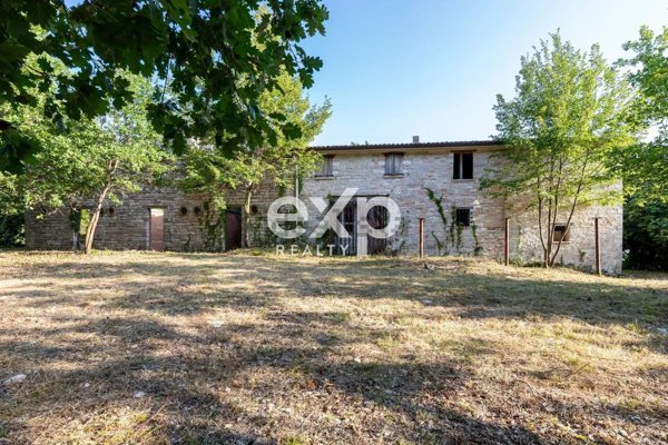 casa indipendente in vendita a Cagli