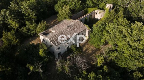 casa indipendente in vendita a Cagli