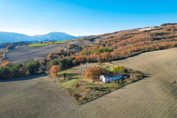 casale in vendita a Cagli