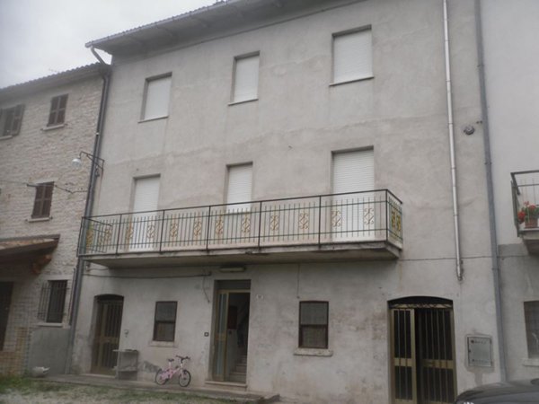 casa semindipendente in vendita a Cagli