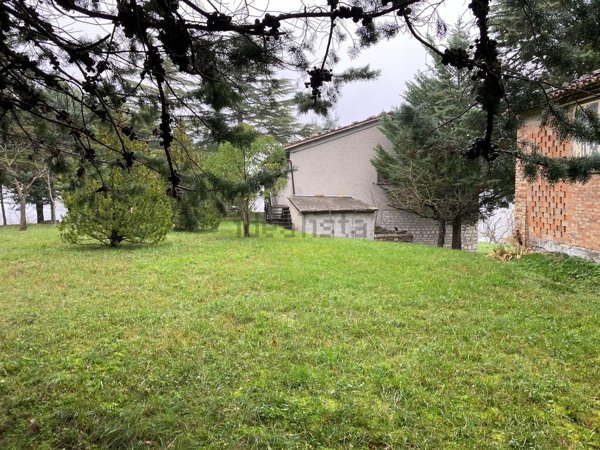 esavano in vendita a Cagli