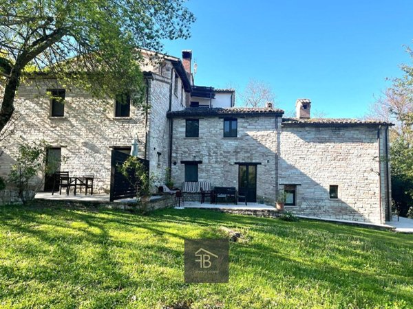 casale in vendita a Cagli